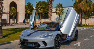 Exploring Luxury Cars in Dubai A Guide to the Finest Automobile Choices